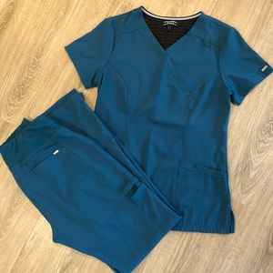 Women’s Elle Scrubs